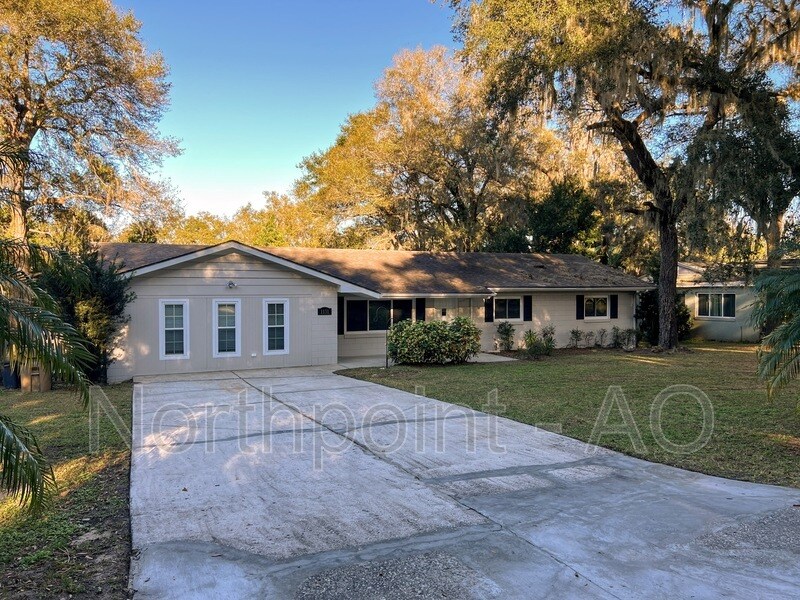 1131 N Magnolia Cir, Eustis, FL 32726 House Rental in Eustis, FL