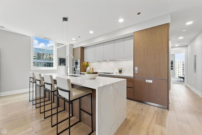 Building Photo - 146 W Erie St