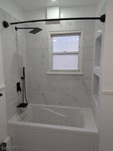 Building Photo - 134 S Clinton St