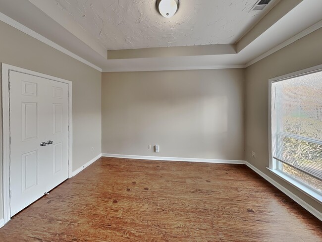 Building Photo - 9036 Gracie Ln