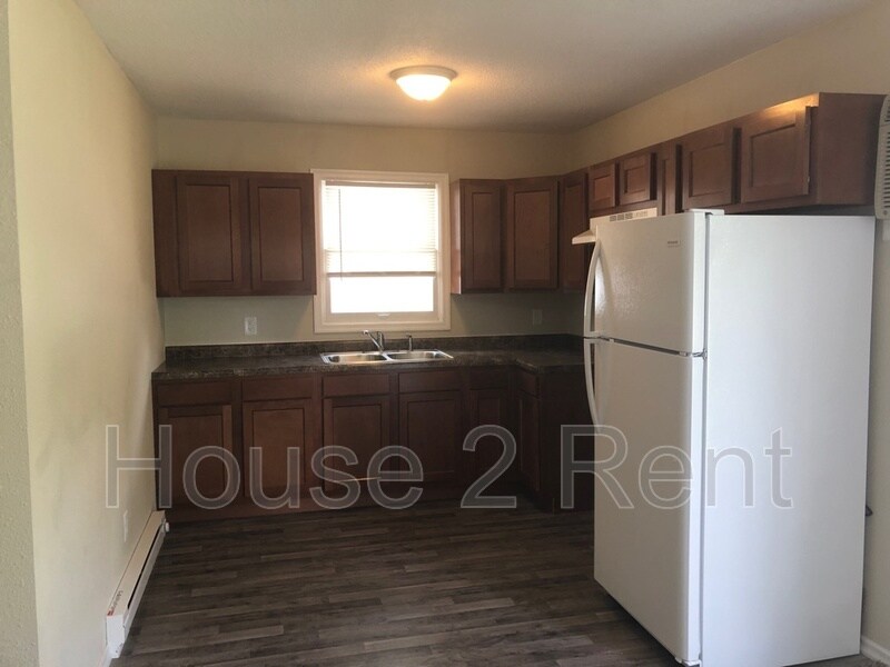 100 Parkview Ln, Cambria, IL 62915 House for Rent in Cambria, IL