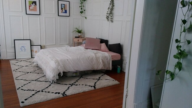 Building Photo - 61 Major St