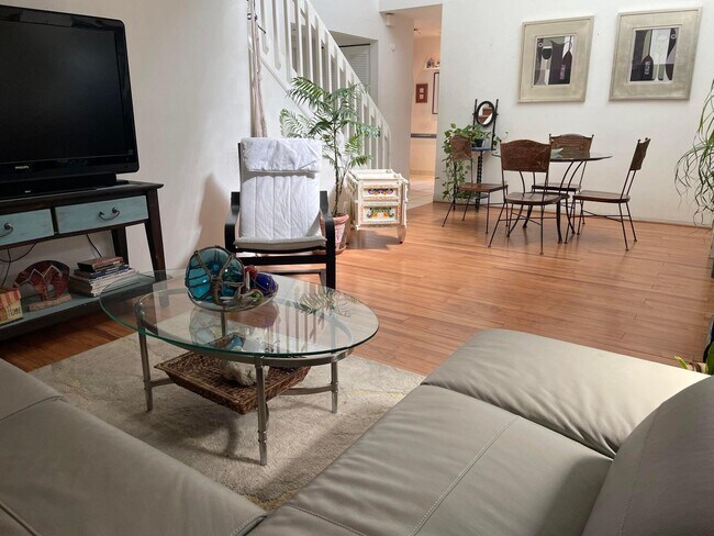 Foto del edificio - 1592 Springside Dr