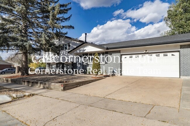 Building Photo - 1320 Verde Dr