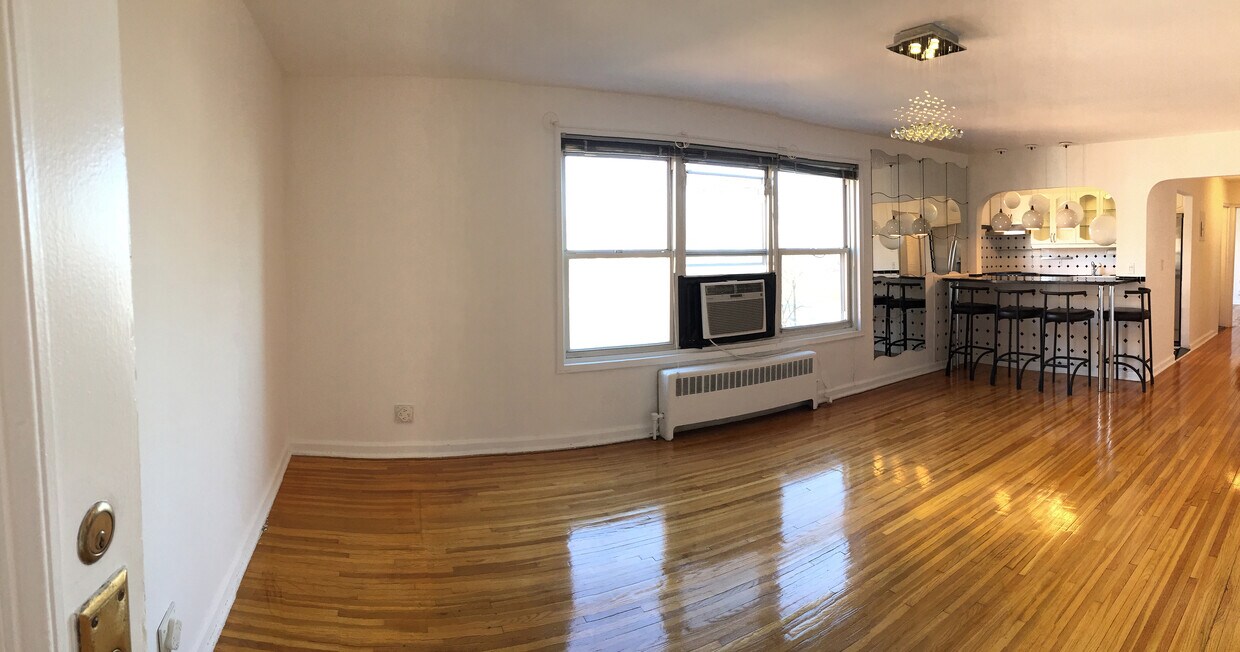 Primary Photo - 2350 Linwood Ave
