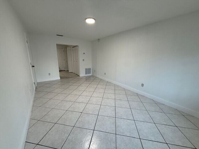 Foto del edificio - 2/1.5 Winter Springs Townhome with screened patio