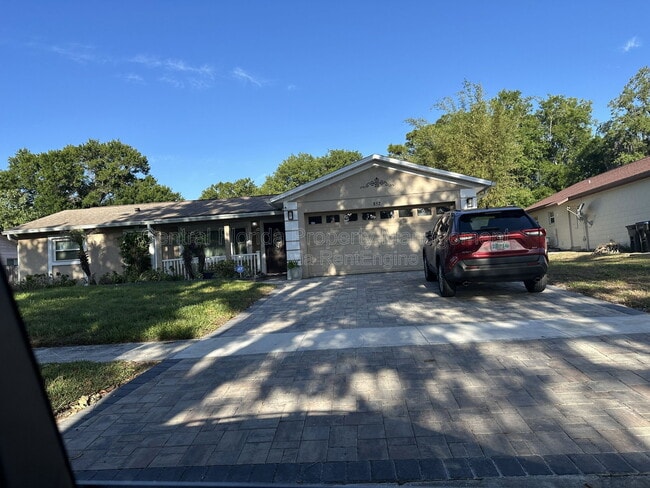 Photo - 852 Royalton Rd House