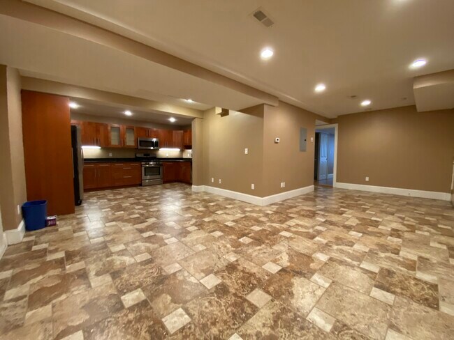 Foto del edificio - 1592 Beacon St
