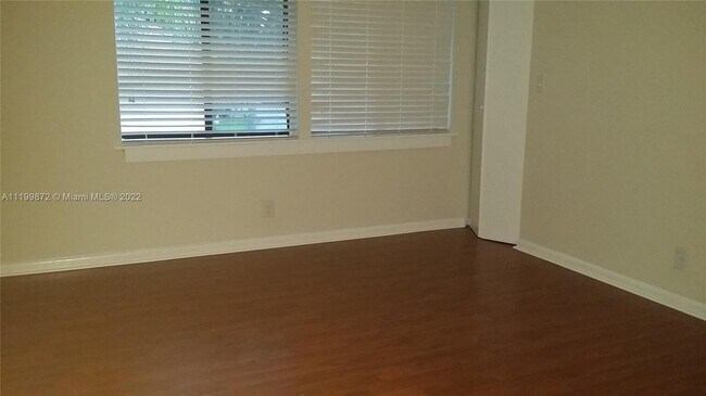 Foto del edificio - 192 Wimbledon Lake Dr