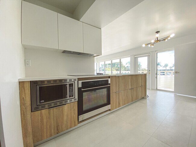 Foto del edificio - 2755 NE 28th Ave