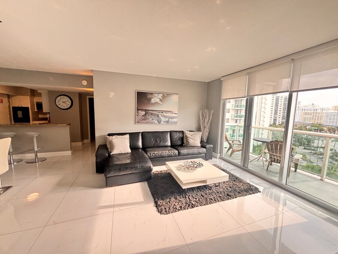 Foto principal - 3801S S Ocean Dr