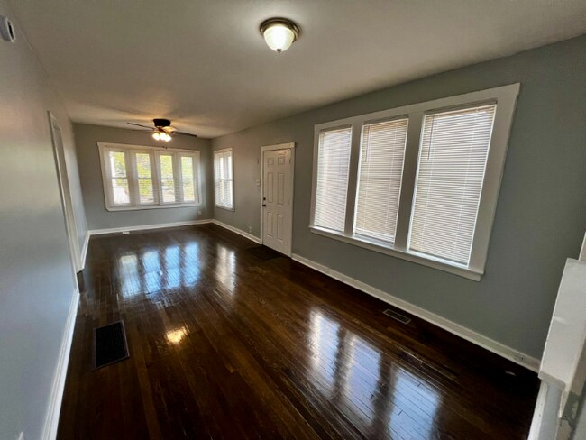 Foto del edificio - 6844 S Wood St