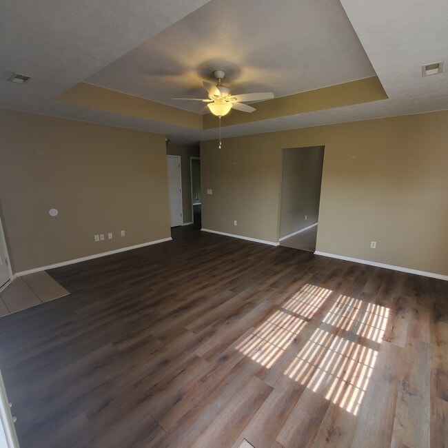 living room - 4361 W La Siesta St