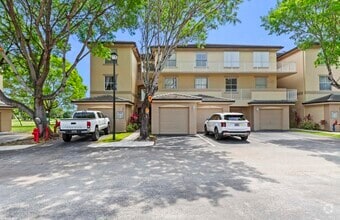 Building Photo - 2060 Greenview Shores Blvd