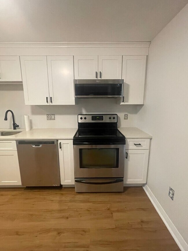 Foto del edificio - Downtown Kittery- close to the Shipyard