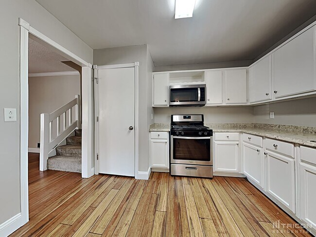 Building Photo - 8080 Sumit Creek Dr NW