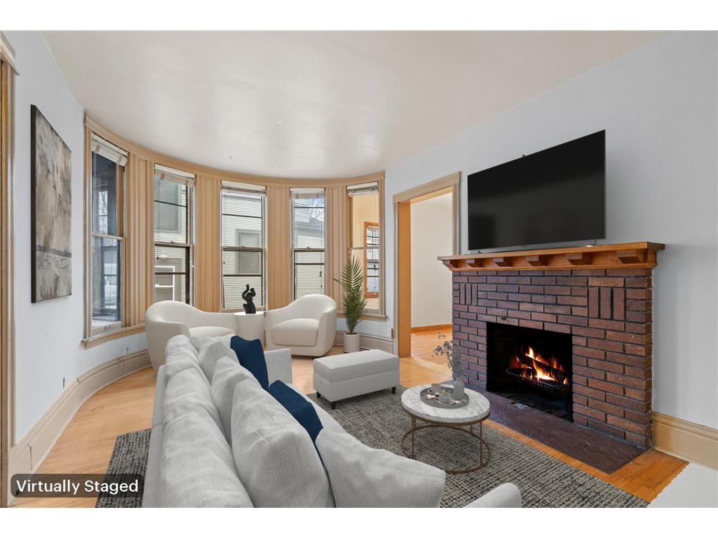 Foto principal - 2744 Fremont Ave S