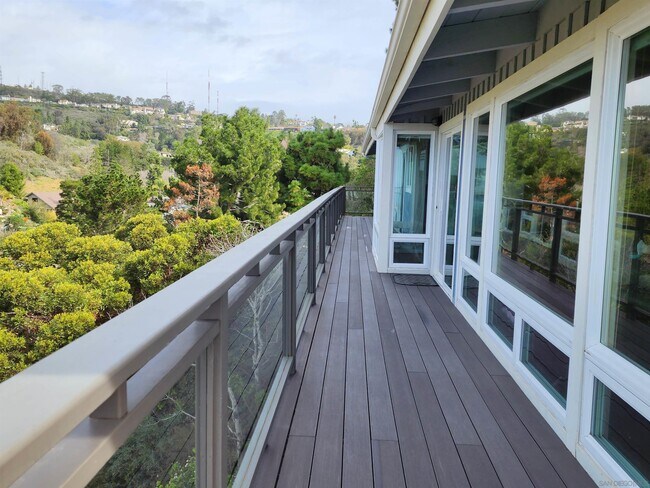 Building Photo - 6627 Muirlands Dr