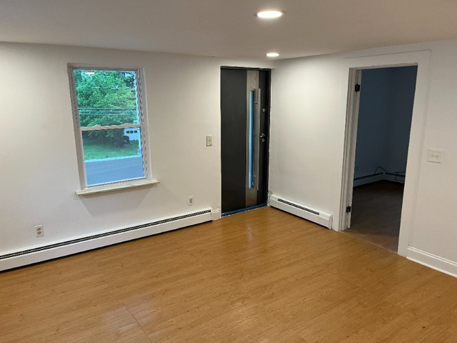 Foto del edificio - 261 Hillside Ave