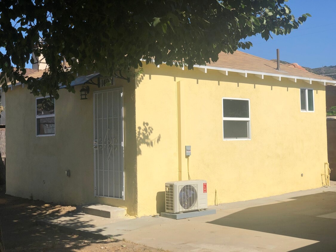 14911 Cobalt St, Sylmar, CA 91342 House Rental in Sylmar, CA