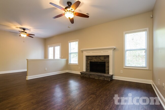 Foto del edificio - 1570 Lily Valley Dr