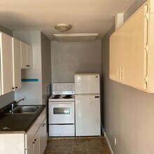 Building Photo - 140 Church Ave