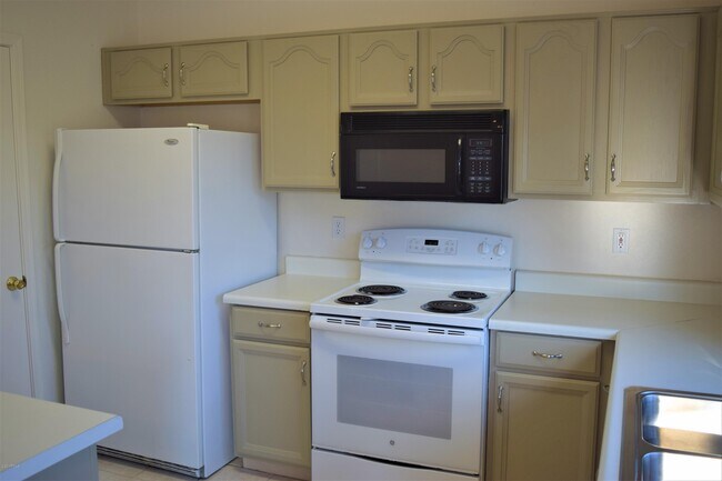 Foto del edificio - 13323 E Butler St