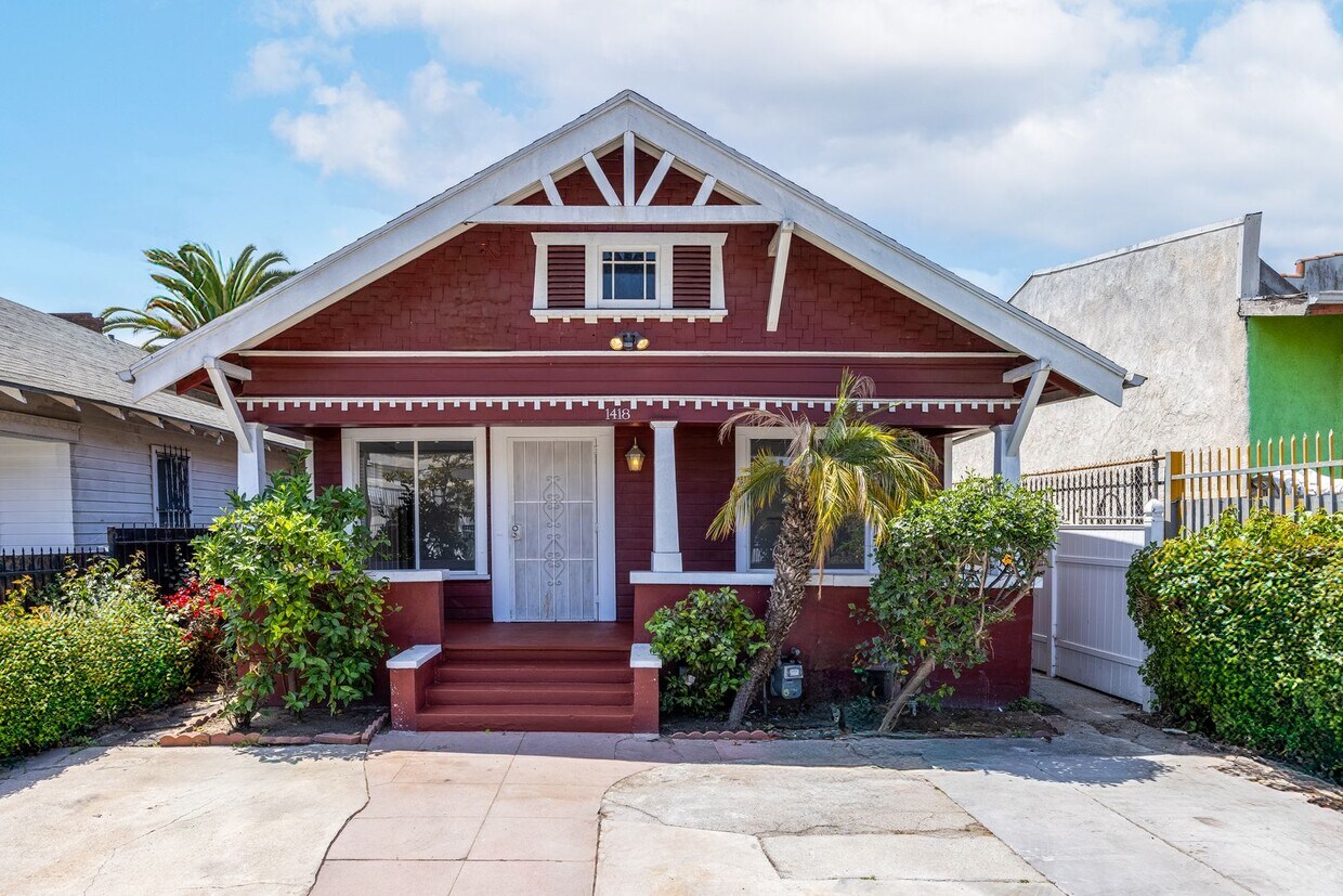Foto principal - 1418 W Jefferson Blvd