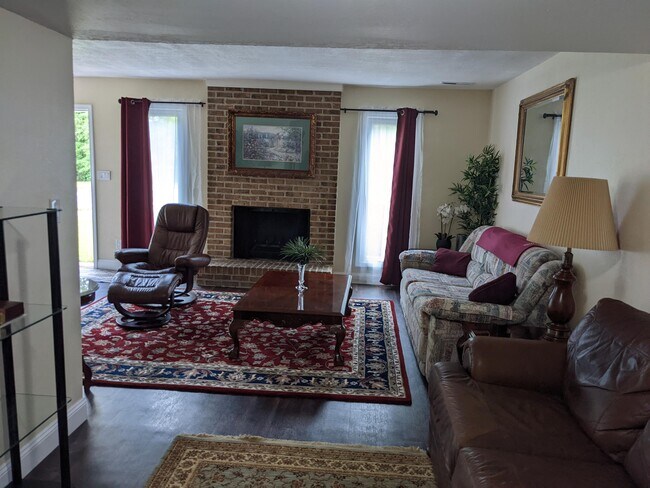 Foto del edificio - 9003 Mahogany Row SE