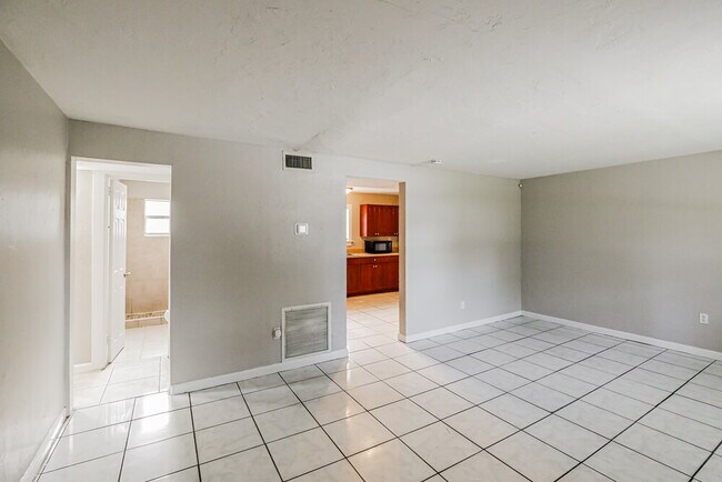 Foto del edificio - 2418 SW 6th Ct