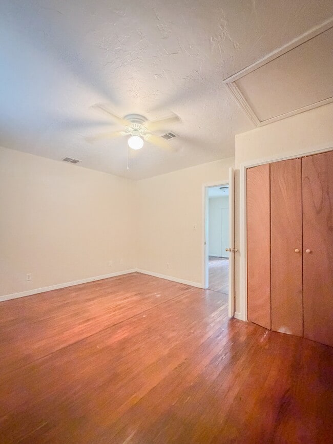 Building Photo - 510 Gordon Ave