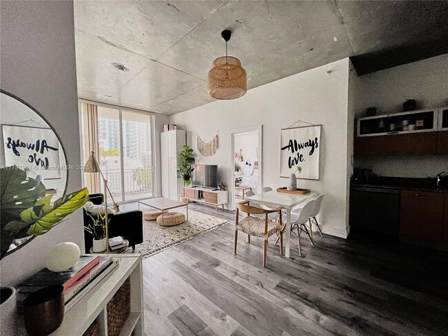 Foto del edificio - 2275 Biscayne Blvd Blvd