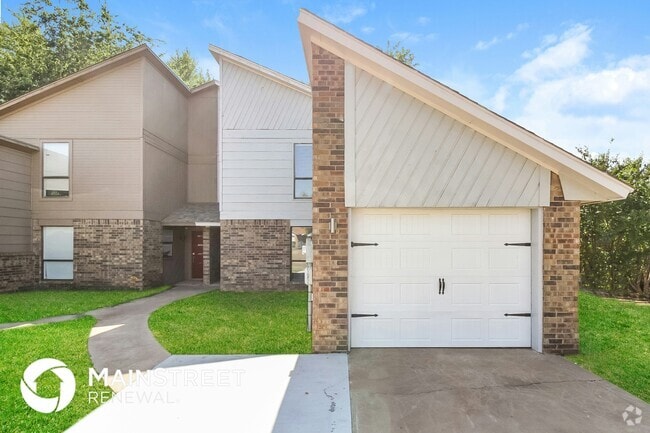 Building Photo - 1102 Swan Lake Rd