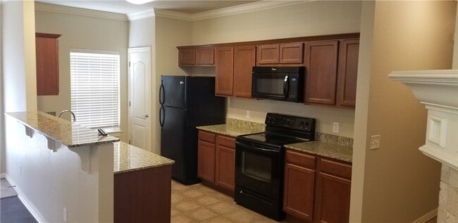 Foto del edificio - 631 N Longfellow Ln