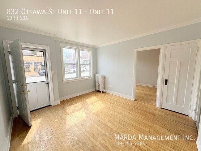 Building Photo - COZY 1 BED/1BATH UNIT RIGHT ON OTTAWA ST! + HYDRO