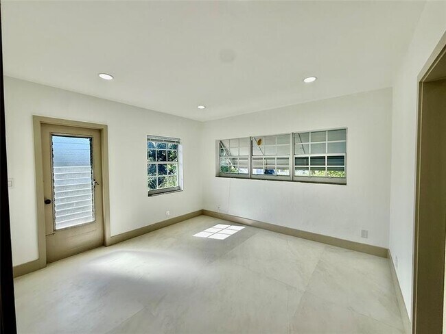 Foto del edificio - 1400 SE 7th Ave