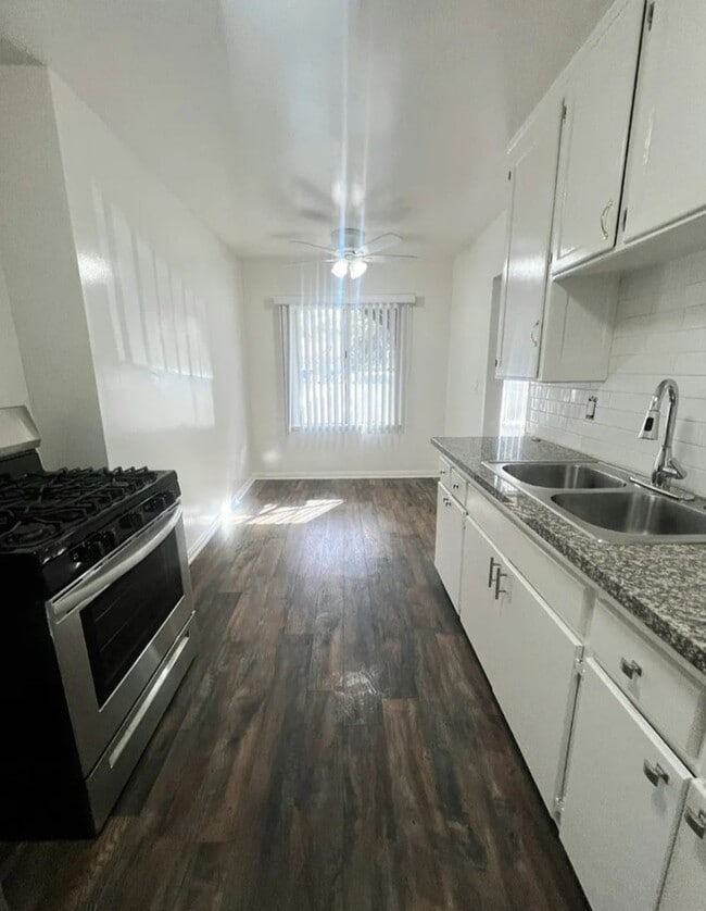 Building Photo - 17001 Vanowen St, Van Nuys, CA 91406