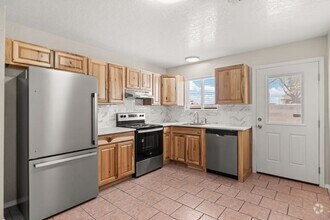 Building Photo - 530 Arizona St