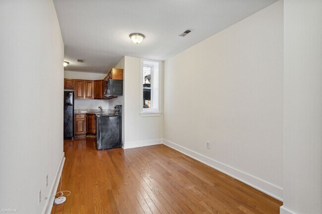 Foto del edificio - 3 br, 2 bath Triplex - 2310 N PARK AVE Unit 2