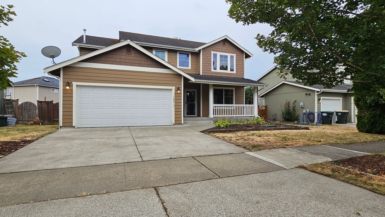 Primary Photo - Large 4 Bed Home in Yelm