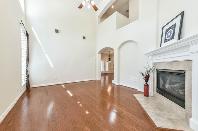 Building Photo - 12438 Golden Thistle