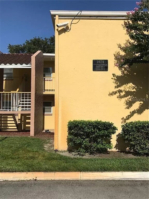 Building Photo - 2874 Somerset Park Dr