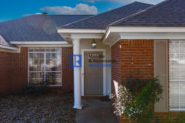 Building Photo - 105 Channing Cir