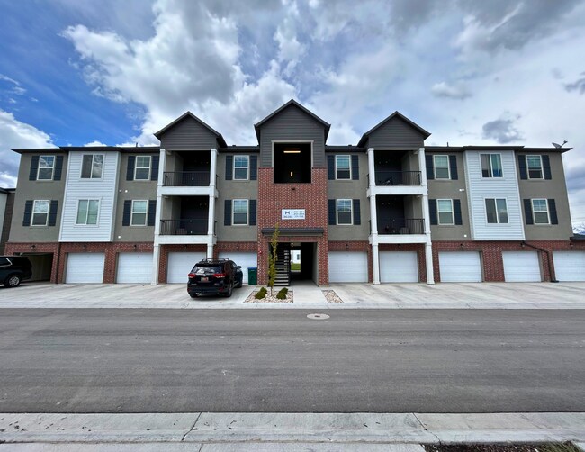 Building Photo - 3636 W 1440 N