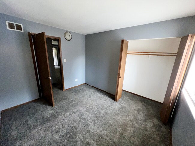 Foto del edificio - 1259 Cunningham Dr
