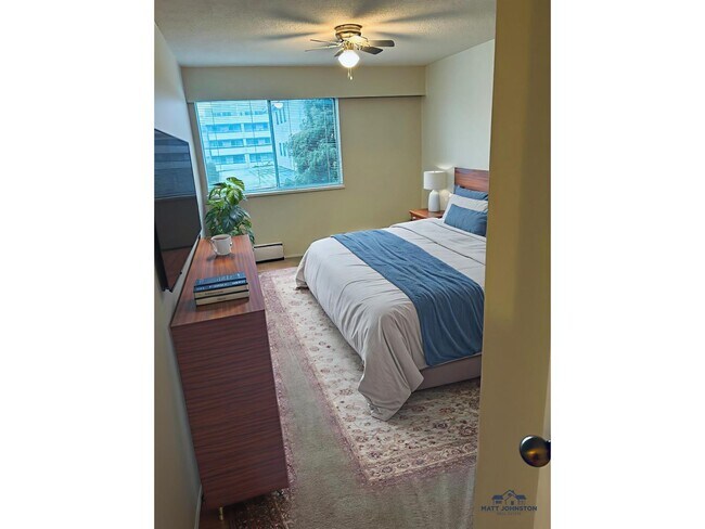 Photo du bâtiment - 1331 Fir St