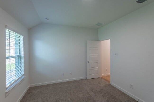 Foto del edificio - 1007 Breezy St