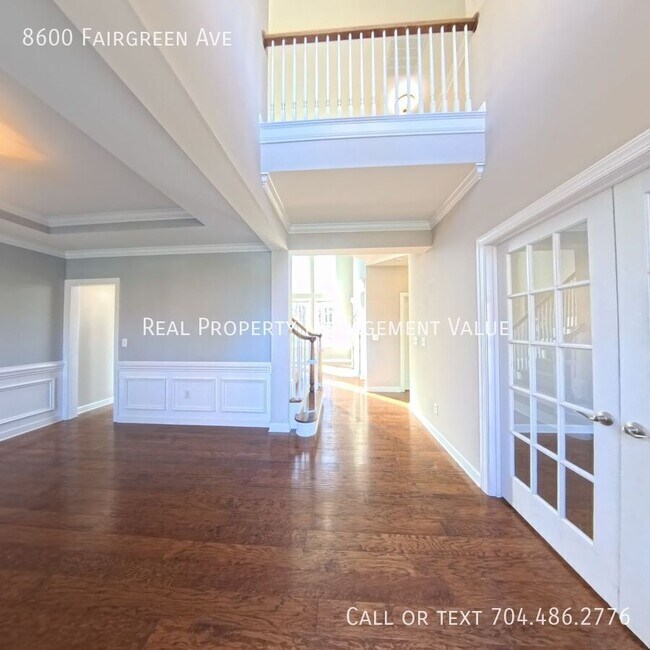 Foto del edificio - 8600 Fairgreen Avenue