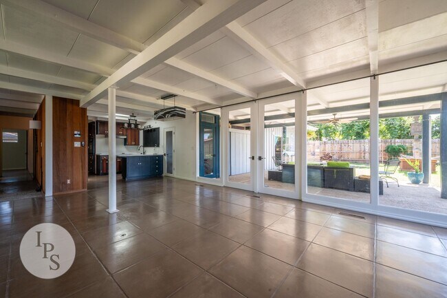 Foto del edificio - Hoult: 4096