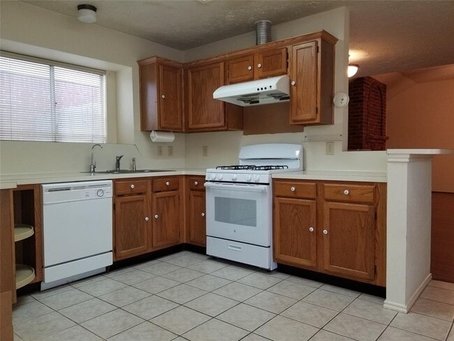 Building Photo - 12118 Southmeadow Dr